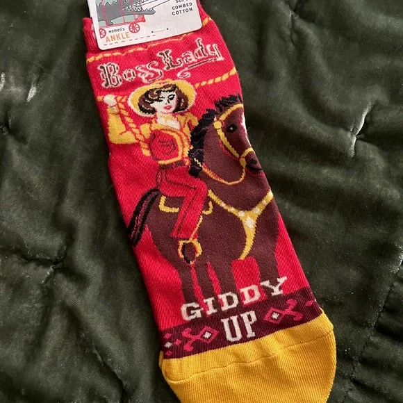 Blue Q Women's Ankle Socks - western cowgirl design ‘Boss Lady' Design - Picture 2 of 4